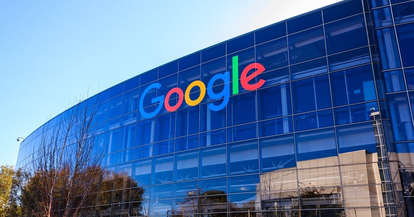 [2016-12-26] "Googleplex", Google Headquarters, Mountain View, California. Google logo on the office building is in this photo; Shutterstock ID 552493561; purchase_order: -; job: -; client: -; other: -