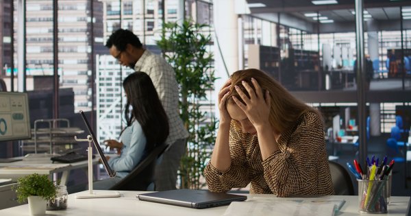 งานเยอะแต่เงินไม่เยอะ ! ผลสำรวจพบ มีส่วนทำให้พนักงานหมดไฟ