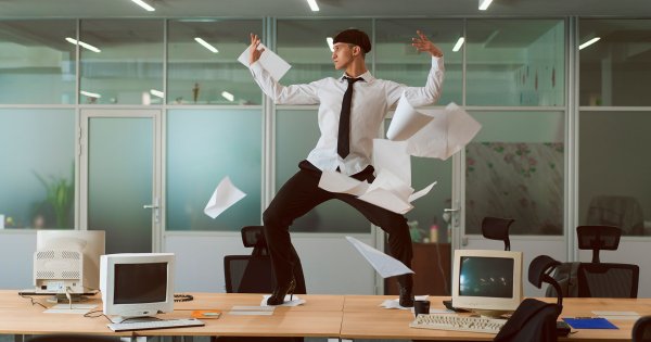 ผู้เชี่ยวชาญชี้ ! ความจริงใจ และความเป็นตัวเอง อาจทำให้ดูไม่โปรในที่ทำงาน 