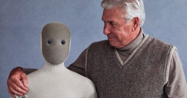 Neo Home Robot หุ่นยนต์พ่อบ้านสุดเจ๋ง ทำความสะอาดบ้านได้ ราคาแค่ 645,600 บาท