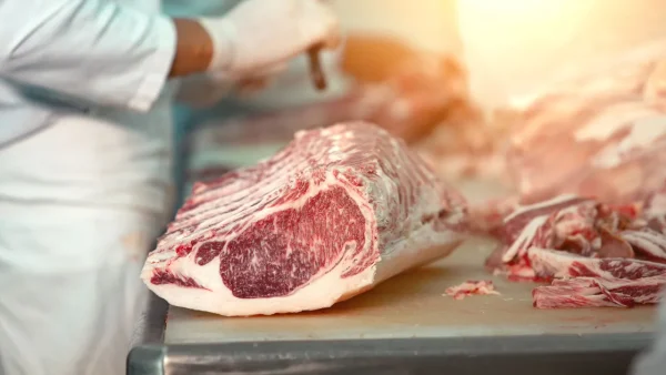 ราคาเนื้อวัวสหรัฐฯ พุ่งสูง แต่ทรัมป์กลับเรียกร้องให้เกษตรกรลดราคาลง