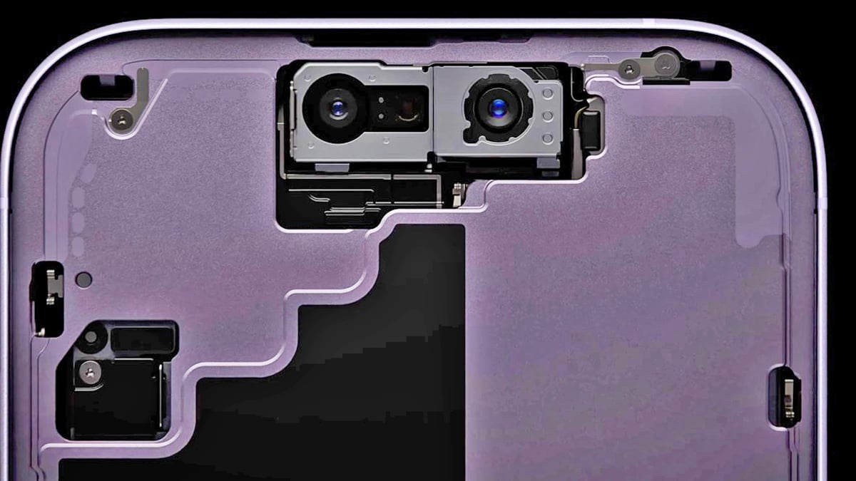 iPhone 17 Pro Front Camera