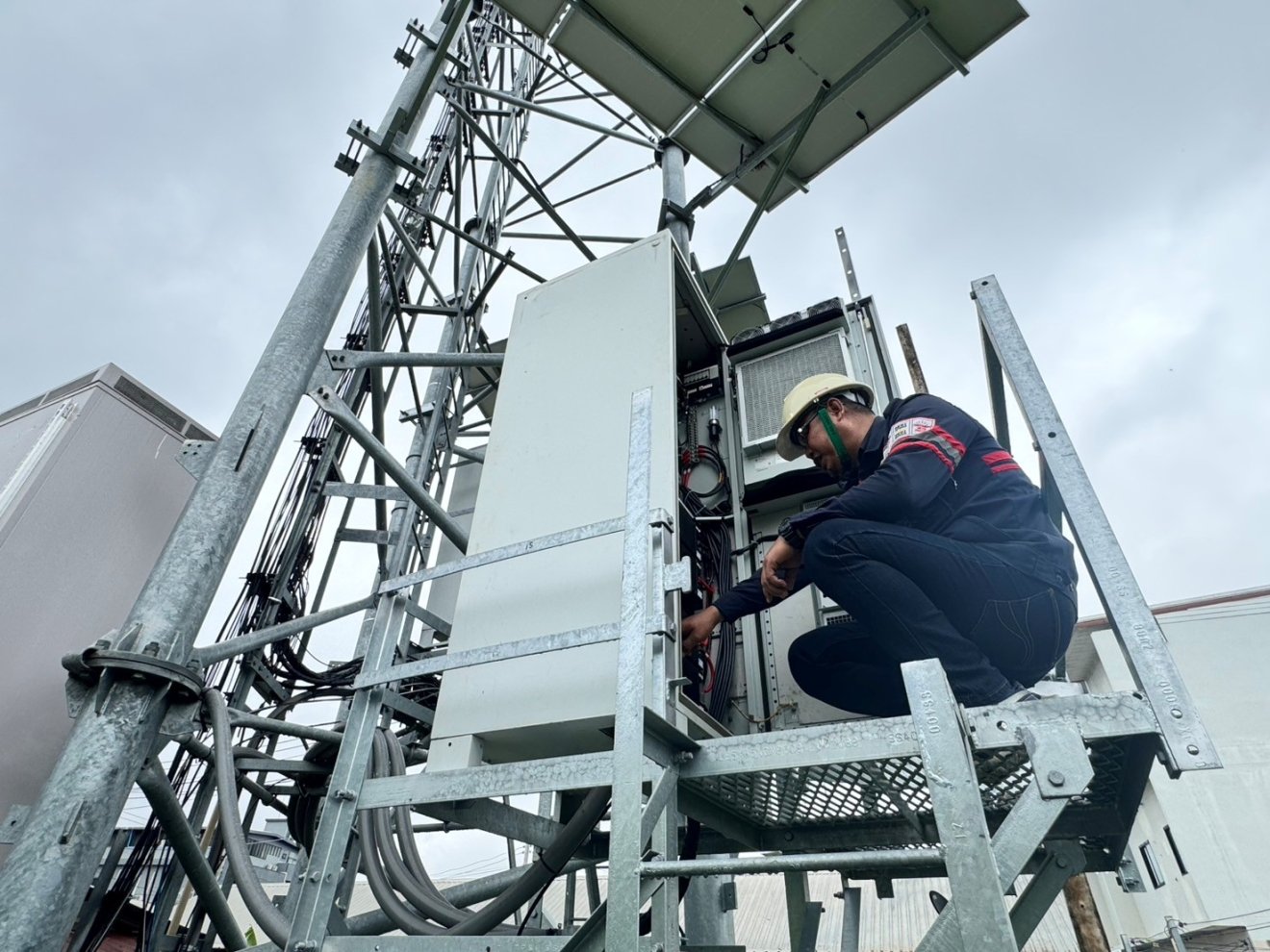 ทรู คอร์ปอเรชั่น ประสาน ปภ. กสทช. รับมือพายุ “คัลแมกี” พร้อมทีมเครือข่ายเฝ้าระวังพื้นที่ 66 จังหวัดเสี่ยงรับมือฉุกเฉิน 24 ชั่วโมง