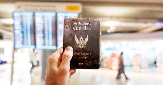 พาสปอร์ตชำรุดแบบไหนที่ต้องทำใหม่ ? เช็กให้ชัวร์ ! ก่อน ตม. ปฏิเสธการเดินทาง