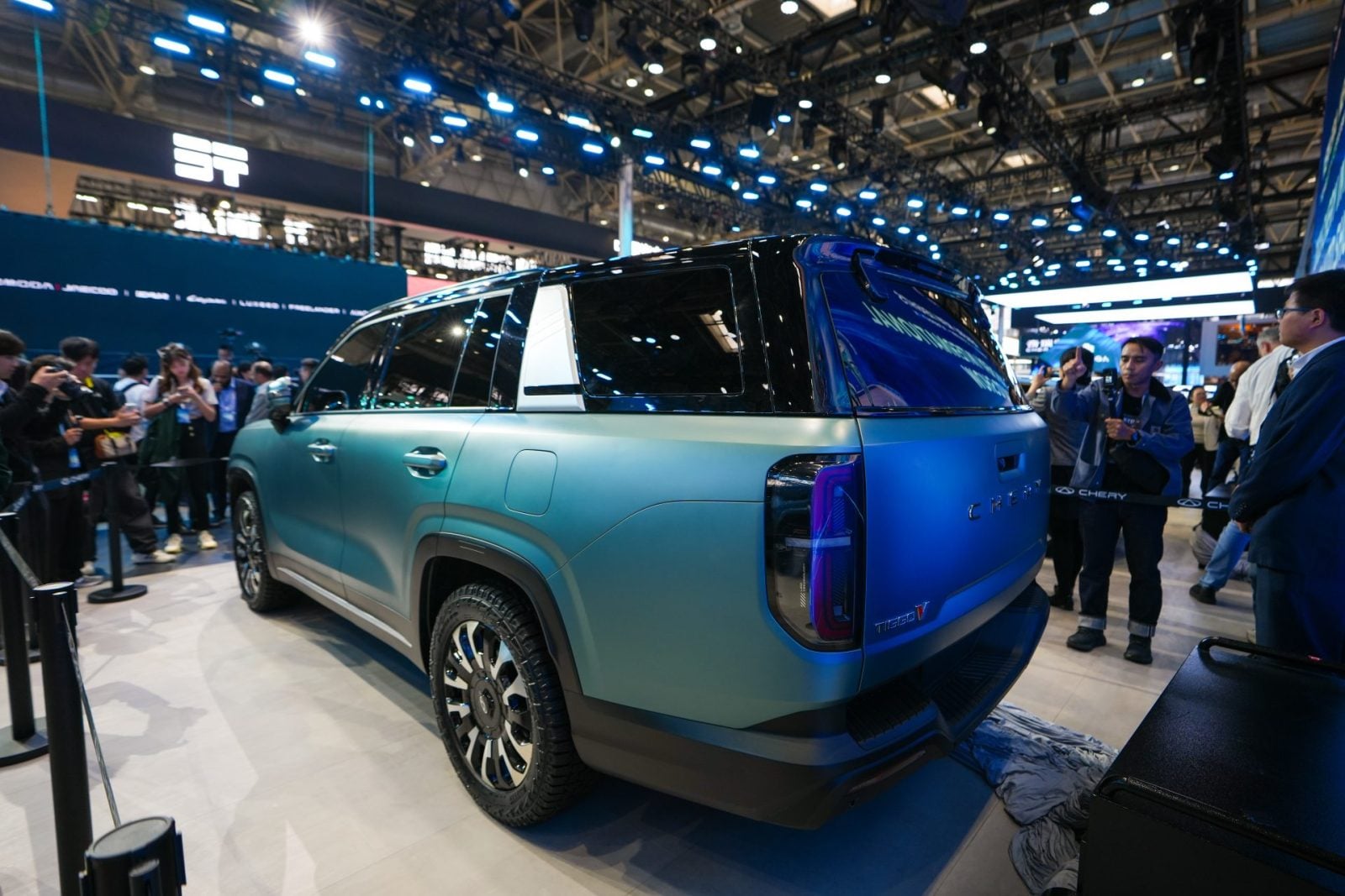 ไฟท้ายและกระโปรงหลังของ Chery Tiggo V