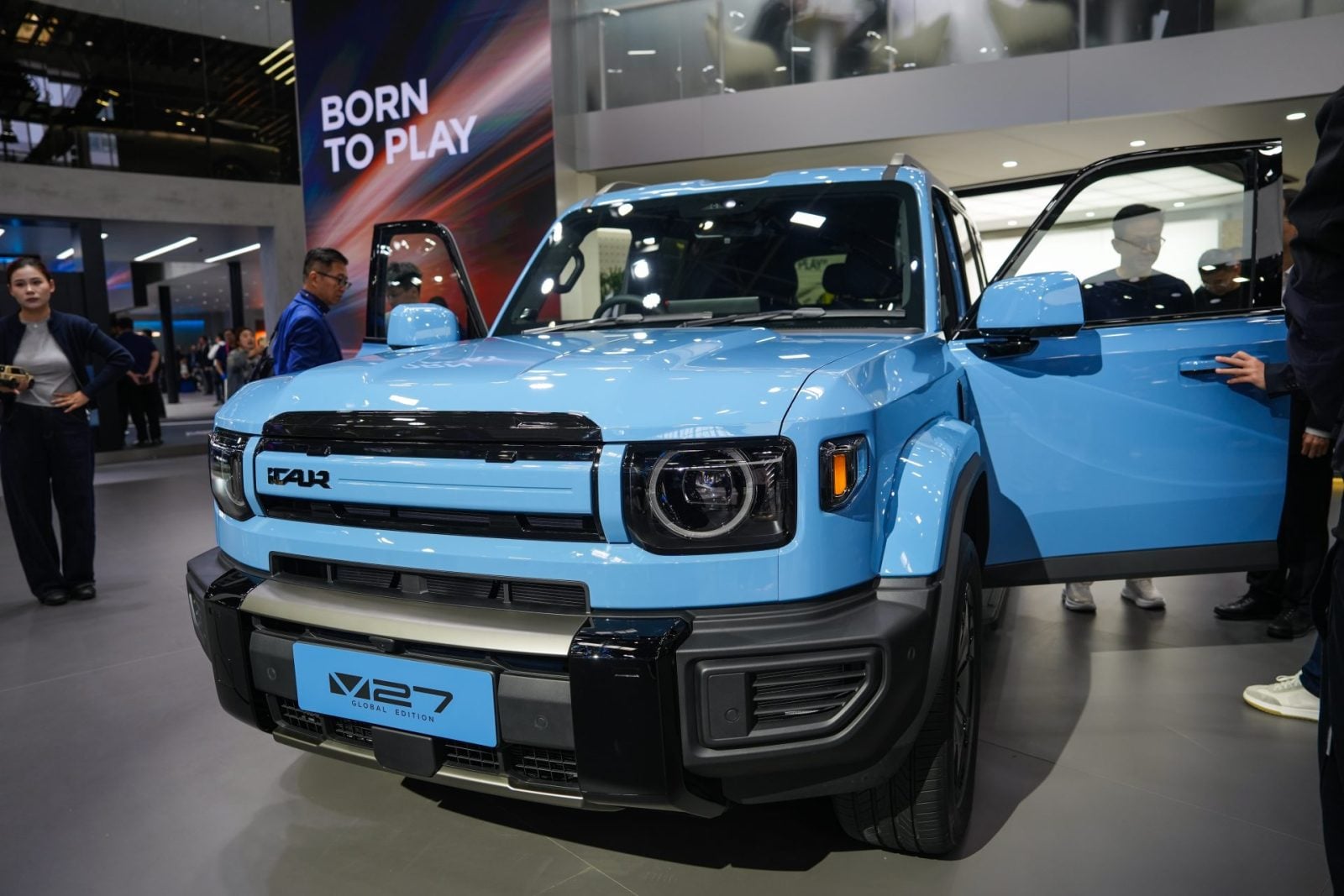 V27 รถยนต์ไฟฟ้าดีไซน์ทรงกล่อง (Boxy Style) สไตล์ออฟโรดที่มาพร้อมพวงมาลัยขวา เจาะตลาดครอบครัวแถบอาเซียน