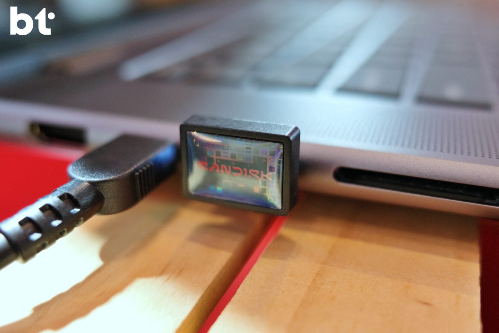 SANDISK® Extreme Fit