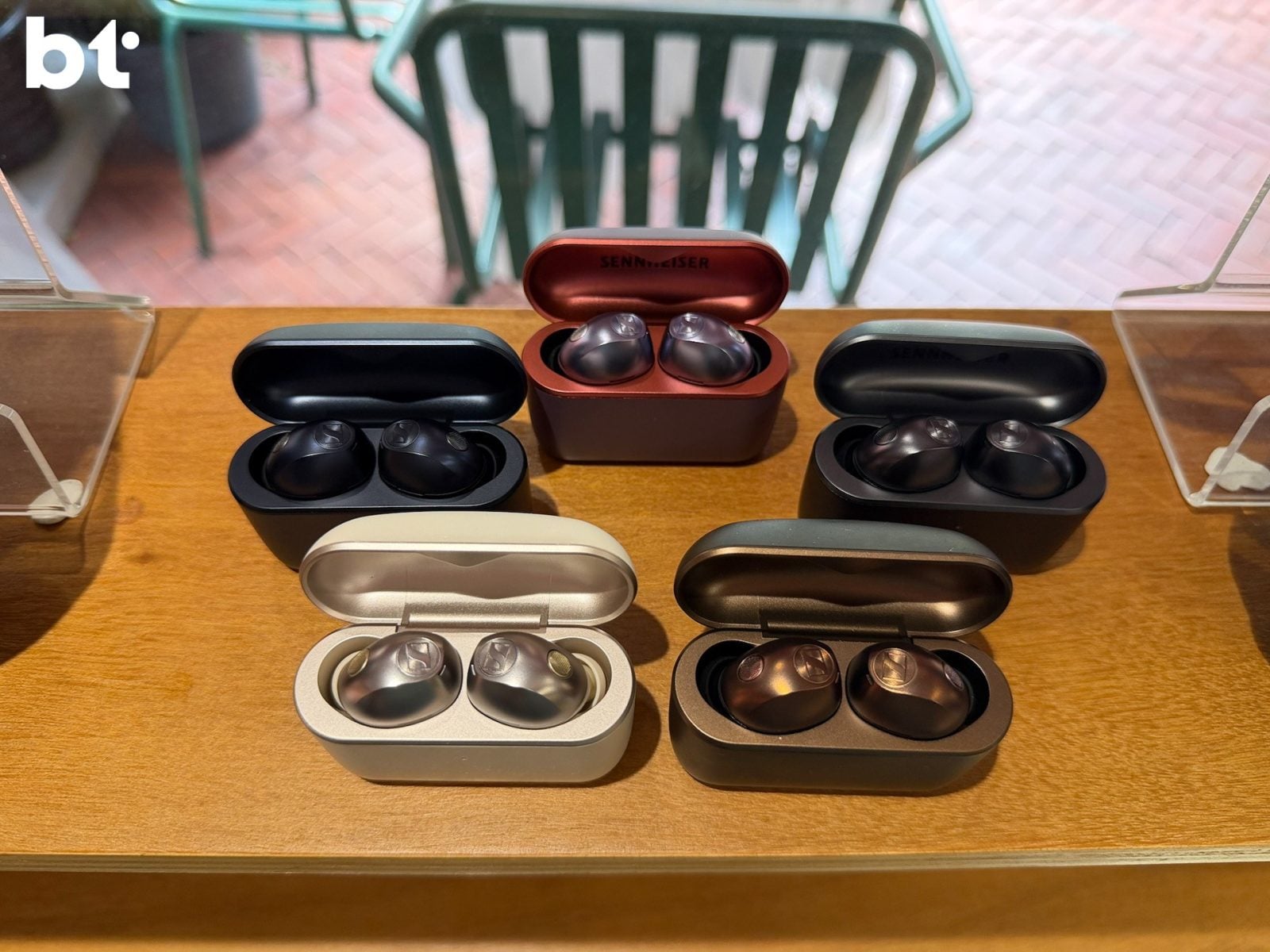 MOMENTUM True Wireless 5 ที่มี 5 สี