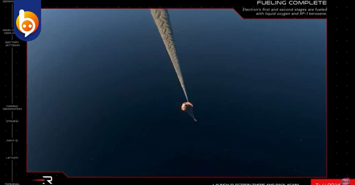 Rocket Lab กู้คืนบูสเตอร์ของจรวดกลางอากาศด้วยเฮลิคอปเตอร์เป็นครั้งแรก ...